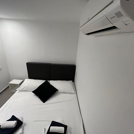 X Boutique Marinac Studio Apartments & Rooms Шибеник Экстерьер фото