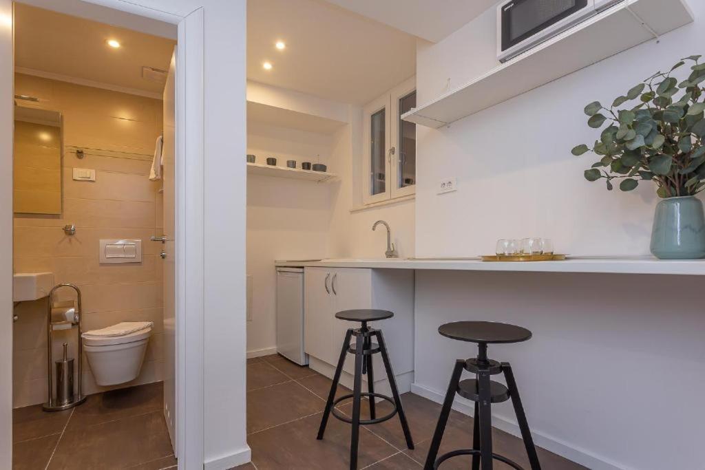 X Boutique Marinac Studio Apartments & Rooms Шибеник Экстерьер фото