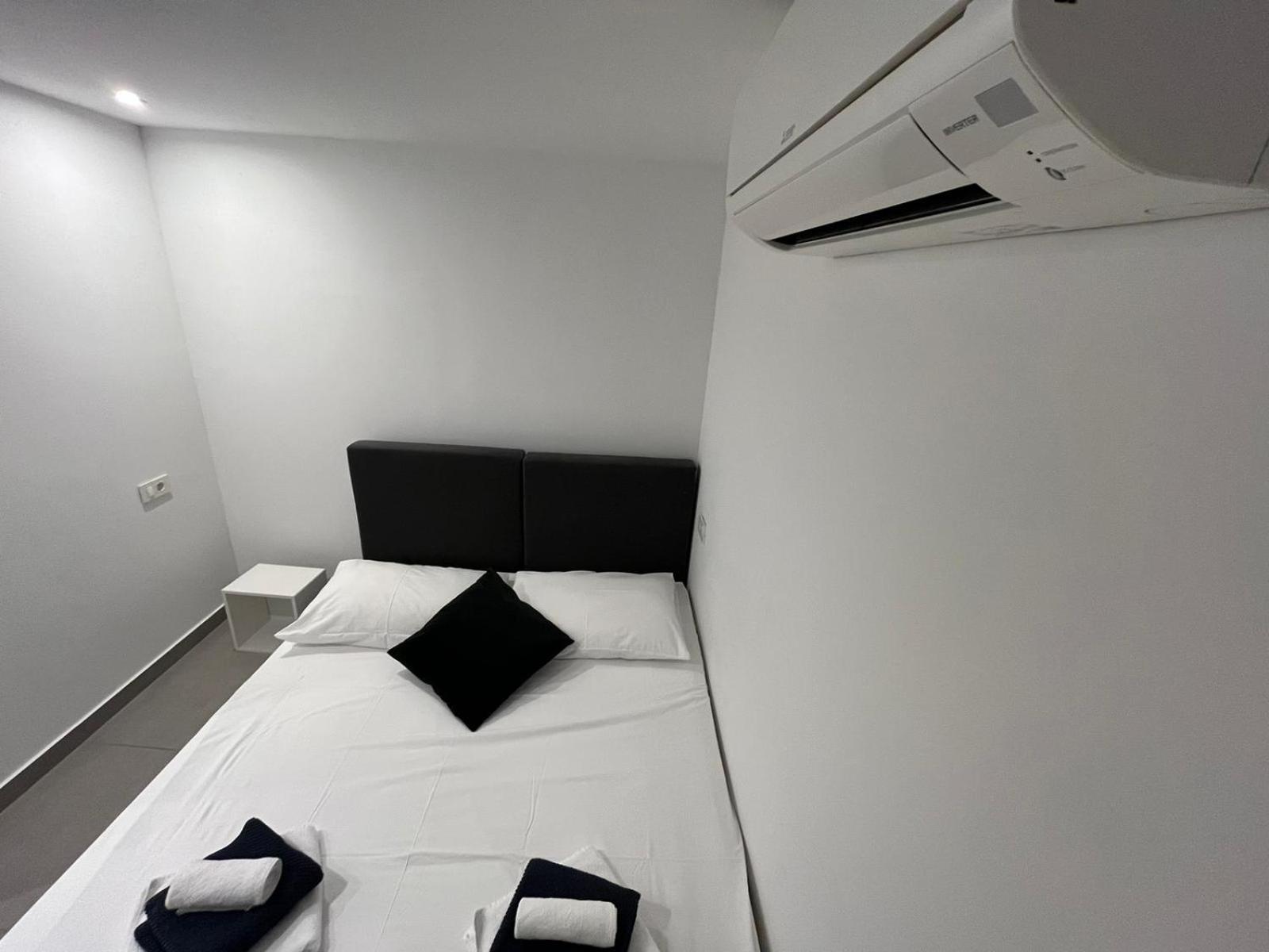 X Boutique Marinac Studio Apartments & Rooms Шибеник Экстерьер фото